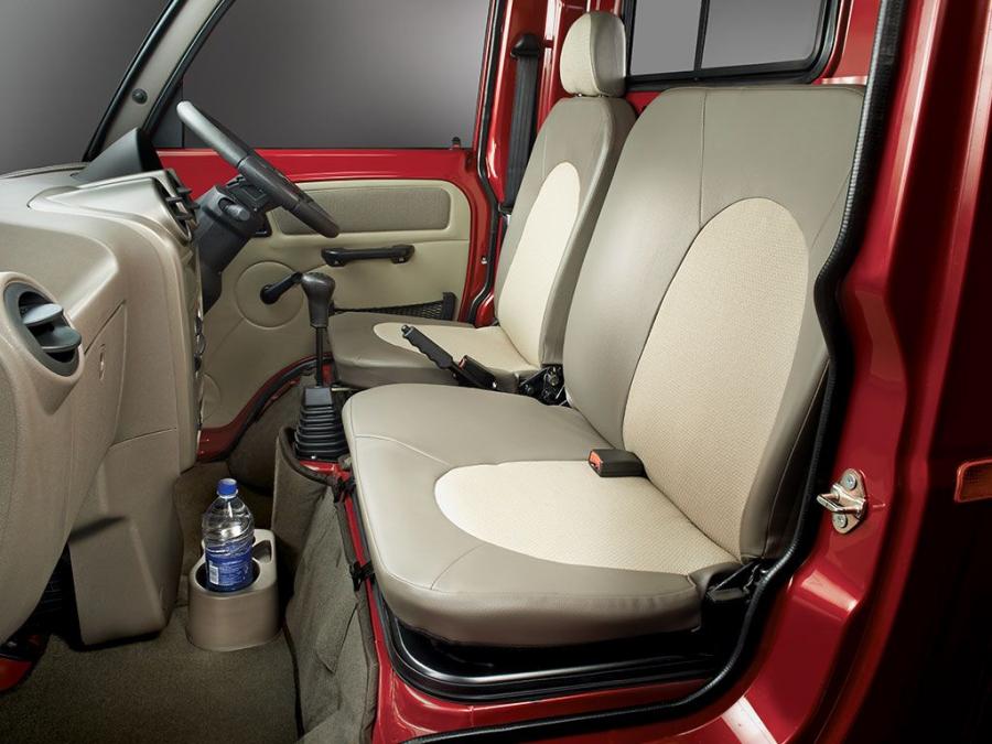 Интерьер Mahindra Supro Maxitruck 2015 года  (фото 3 из 6)